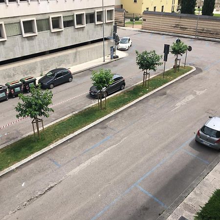 Domus Fluminis Bed & Breakfast Верона Екстериор снимка